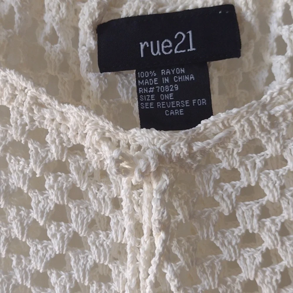 White lacy poncho y2k - Picture 3 of 3
